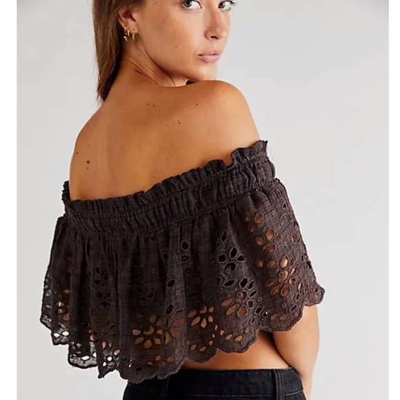 FREE PEOPLE PERLA OFF THE SHOULDER EYELET CROP TOP SZ L - Picture 2 of 2